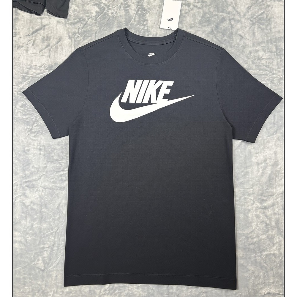 Nike Sportswear Futura Icon Mens Black T-Shirt White Swoosh Logo  Size M
